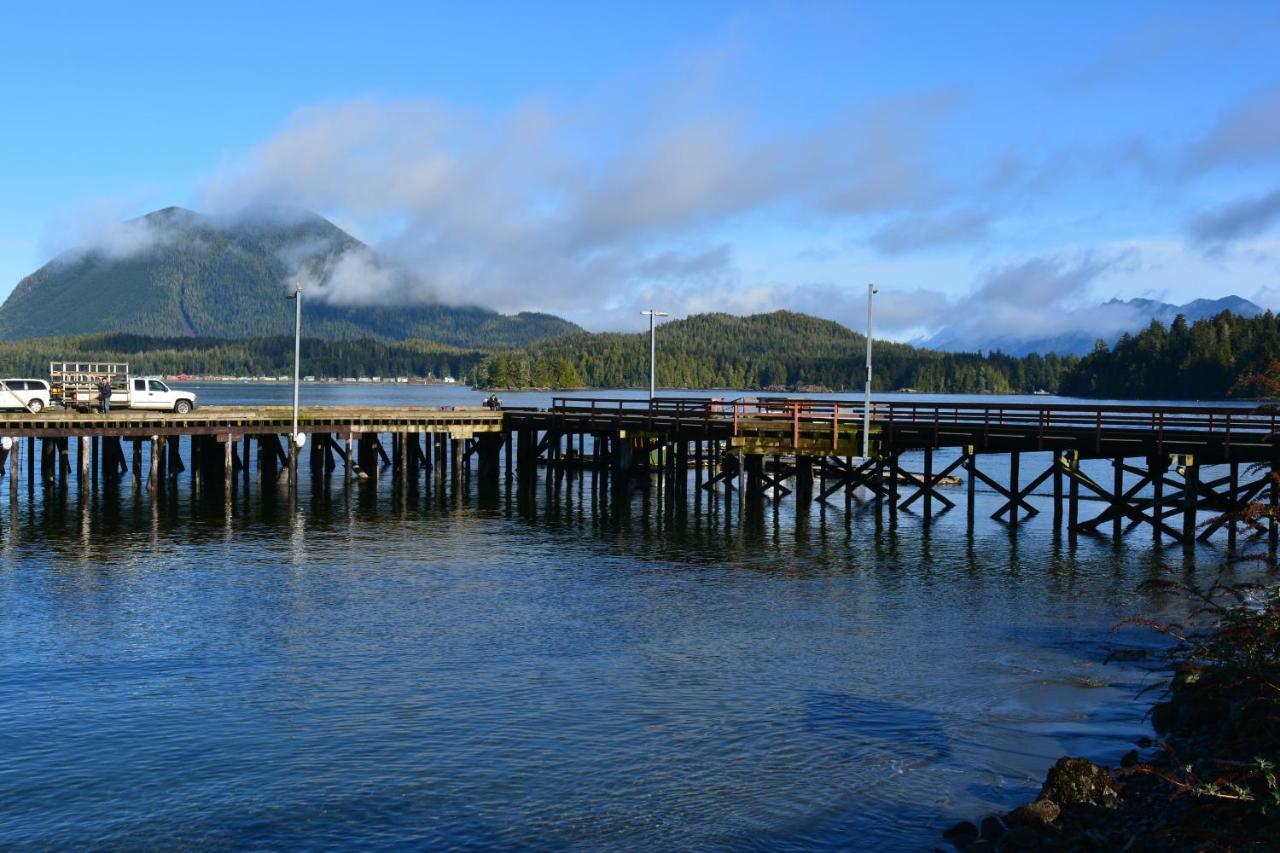 Island Village Properties At Fred Tibbs Tofino Exterior foto